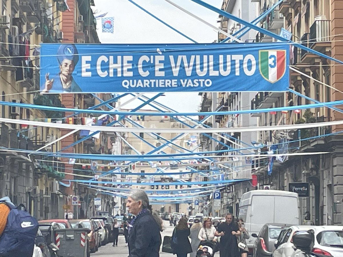 NapoliPedia's tweet photo. Perchè ci sta ‘o miracolo e… ‘O MIRACOLOOO!!
~cit
 #Scudetto https://t.co/xZMnPux2Xu