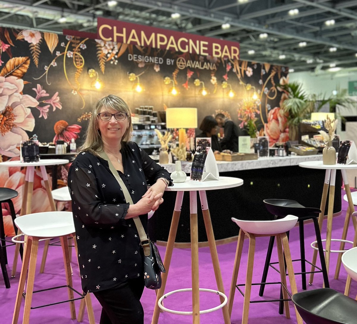 I’d like to thank <a href="/granddesigns/">granddesigns</a> for locating our stand KB50 close to the champagne bar