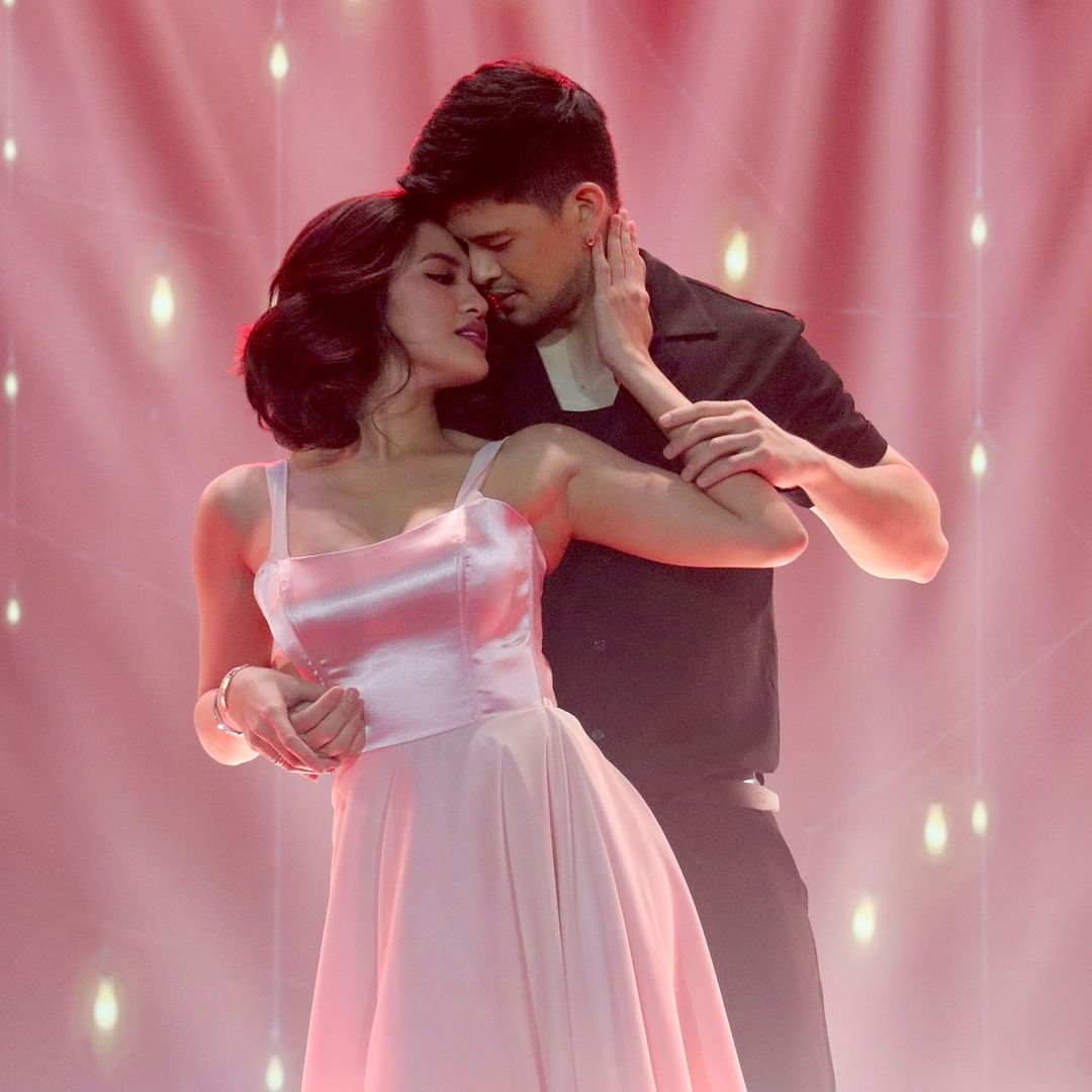 TeamJulieAnneSJ's tweet photo. #AOSVoltIn @MyJaps https://t.co/Fw8SXwbNGa
