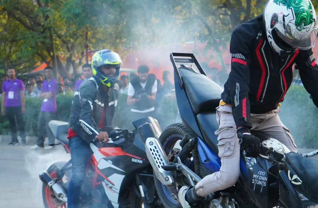 svietofficial's tweet photo. #BikeStunts to Remember: Our Daredevil Performers Steal the Show during Spontania'23.

#livemusic #culturalexperience #SVGOI #Sviet #spontania #culturalevent #events #talent #SVCP #engineering #bestcollege #games #dance #modeling #singing chandigarhlife https://t.co/tpUvleu8PK