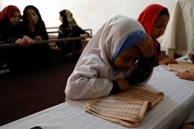 626 dies des que els talibans van prohibir l'escola a les nenes adolescents. L'Afganistan continua sent l'únic país del món on a les dones i nenes se'ls neguen els seus drets humans bàsics com a qüestió de política estatal #StandWithAfghanWomen
#LetAfghanGirlsLearn
