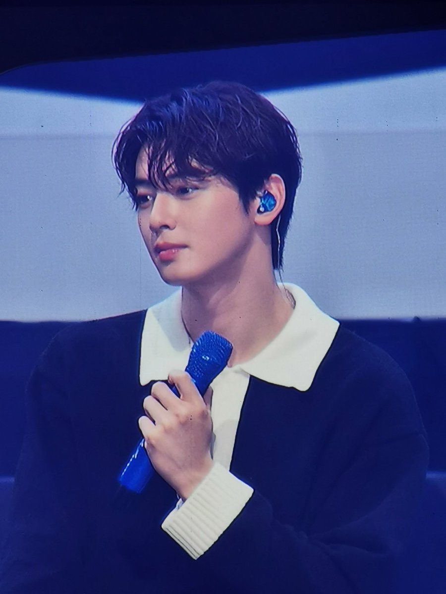 _storyc_'s tweet photo. 얘들아 이게 차은우야 ㅋㅋ https://t.co/yhL2tU25lm