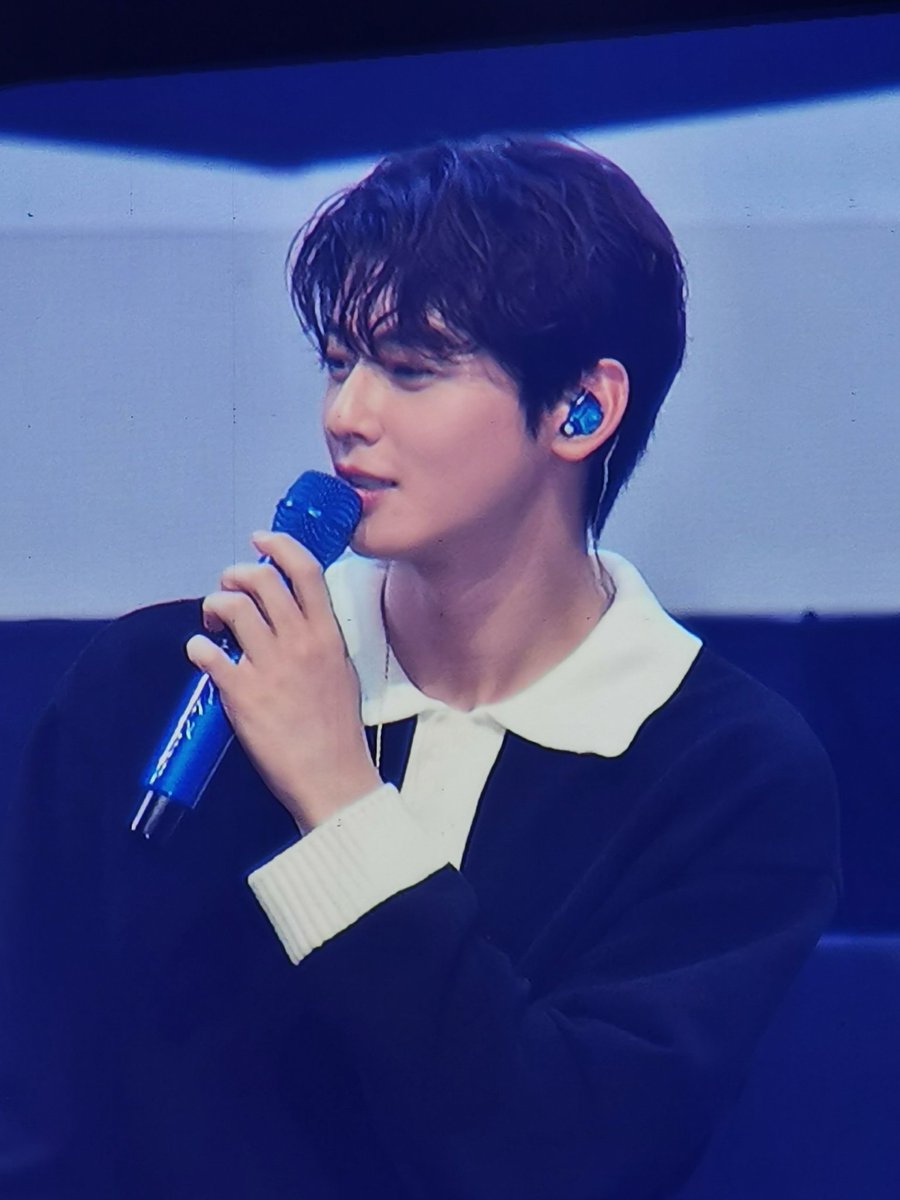 _storyc_'s tweet photo. 얘들아 이게 차은우야 ㅋㅋ https://t.co/yhL2tU25lm