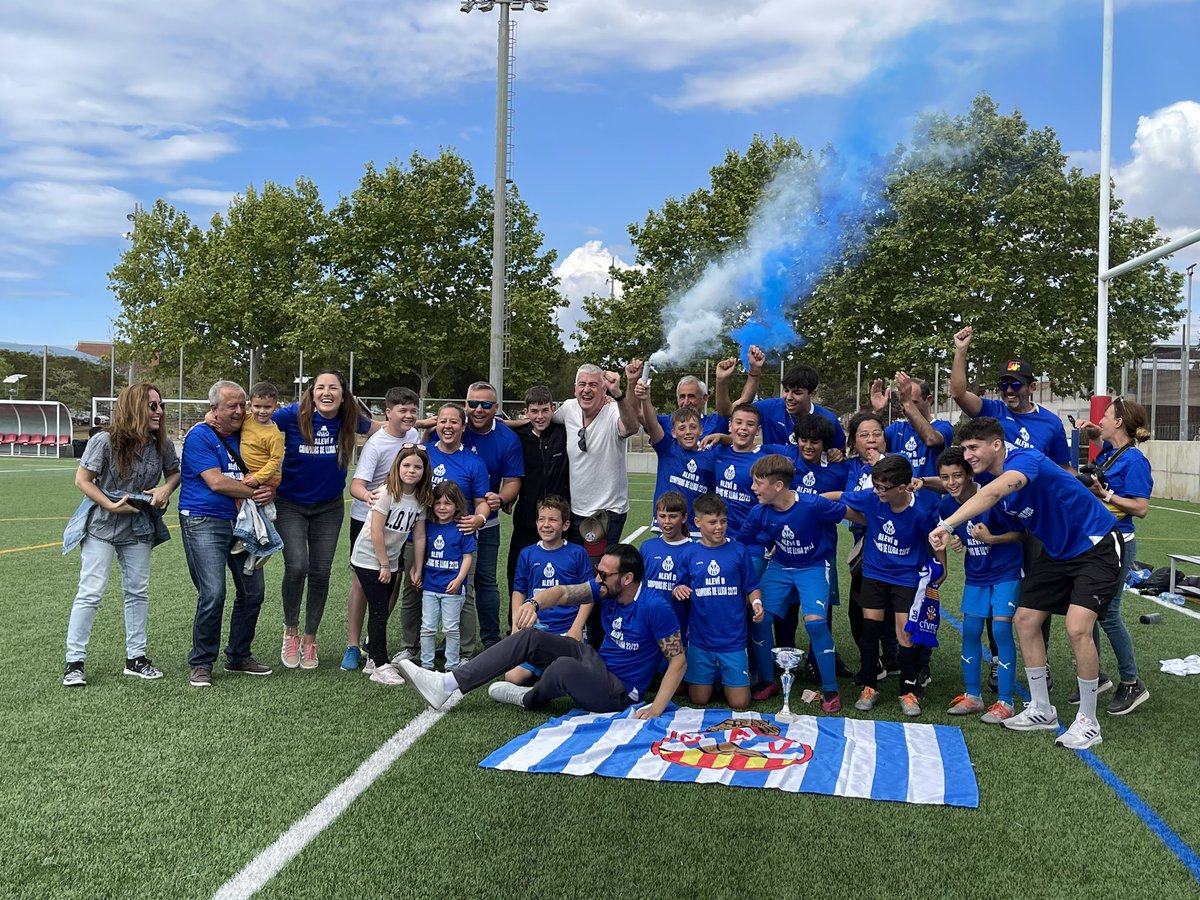 cfvng's tweet photo. L’Aleví B s’ha proclamat campió de lliga 22-23! Moltes felicitats EQUIP 👏🏼🏆🥇 #basecfvng https://t.co/1Kbd0B3XMq