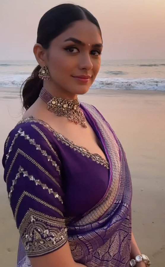 Fu9GCdAWcAE_qhN?format=jpg&name=900x900