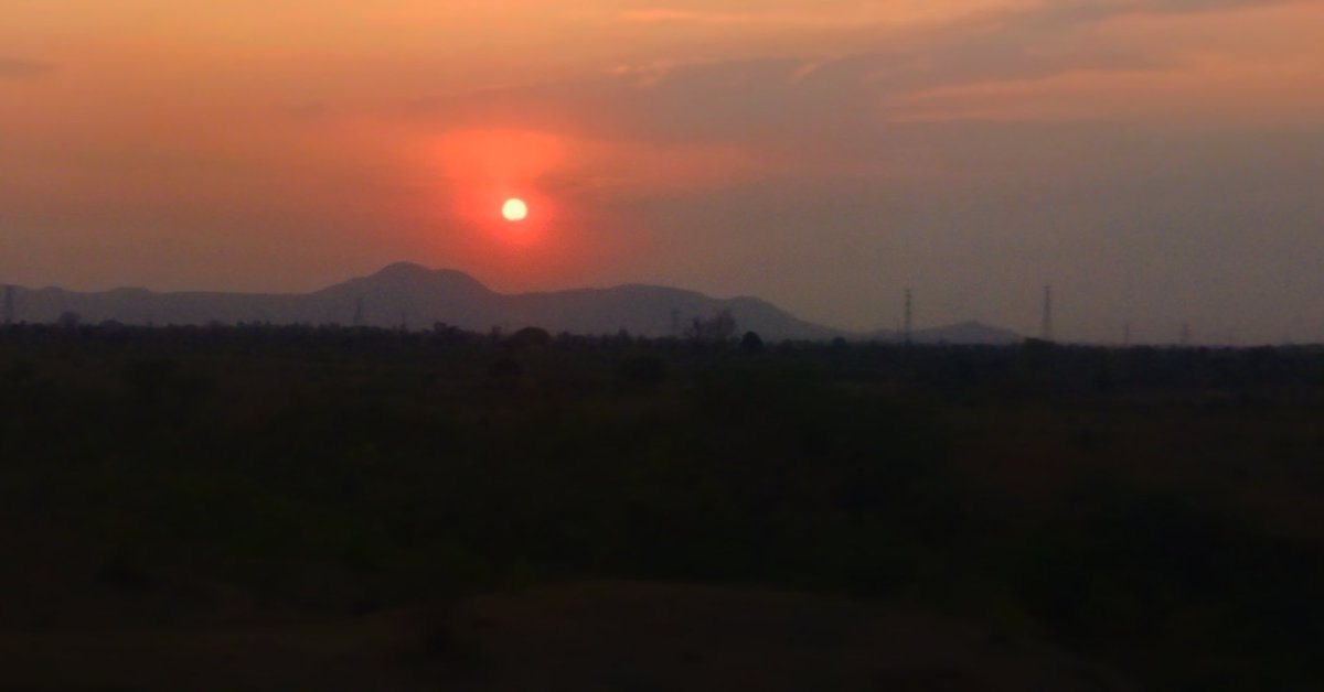 AjaySontu's tweet photo. Sunset 
#discovery #history #google #photography #photographer #mobilephotography #myincrediblestory #netgeo #incredibleindia #earth #reels #video #travel #sunset #sun #sunrise #illusion #biodiversity #nature #tourism #image #life #imagination #magical #chhattisgarh #india https://t.co/tZVP1OwHbn