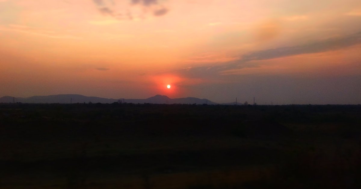 AjaySontu's tweet photo. Sunset 
#discovery #history #google #photography #photographer #mobilephotography #myincrediblestory #netgeo #incredibleindia #earth #reels #video #travel #sunset #sun #sunrise #illusion #biodiversity #nature #tourism #image #life #imagination #magical #chhattisgarh #india https://t.co/tZVP1OwHbn