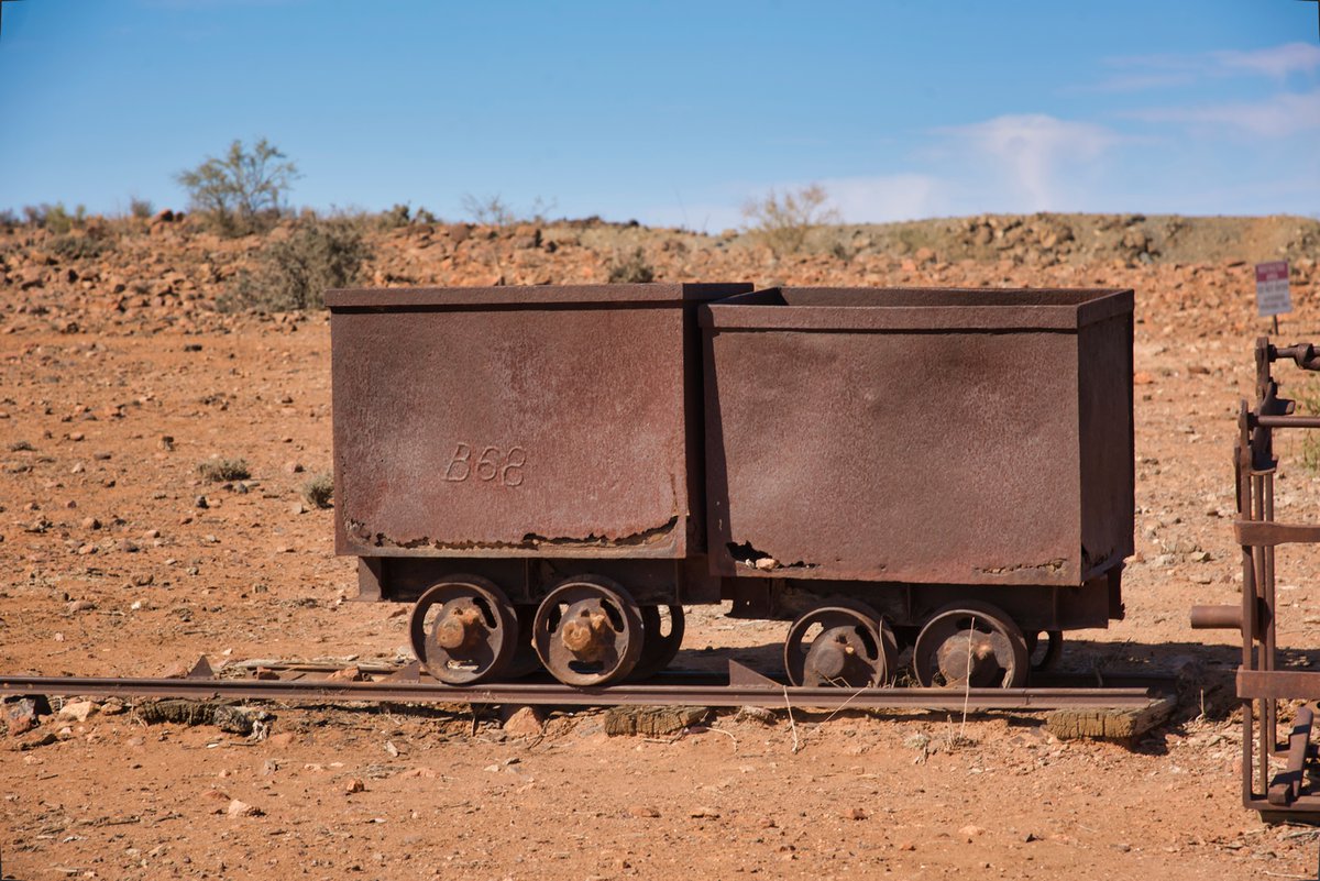MinckaEngineer's tweet photo. Are you looking for ways to extend the life of your mining assets and ensure that your operations run smoothly and safely? Our engineering consultancy can help you achieve your goals!
It might be a bit too late for these wagons tho.

#miningaustralia #mining #assetlife https://t.co/osS1CFHP18