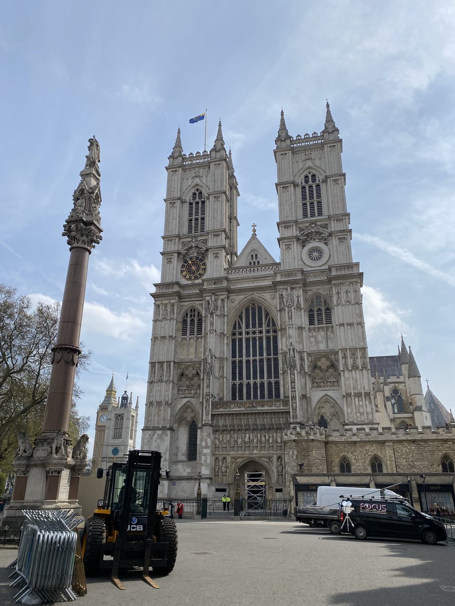 PetrocTrelawny's tweet image. spent Sunday morning in the sunshine walking the route of next Saturday’s Coronation parade. I’ll providing accessible commentary on the whole day with extra description and information #BBCRedButton @BBCiPlayer from 0900 onwards