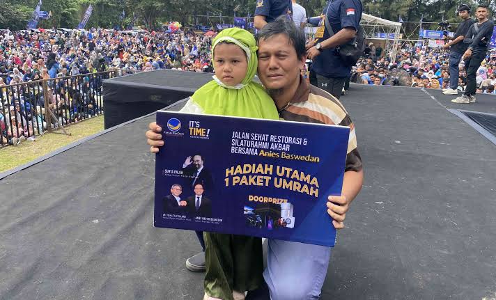 MARQUEZ__93's tweet photo. @Mdy_Asmara1701 Kalau Anies kenapa kamu diam? https://t.co/SJEJB2gU64
