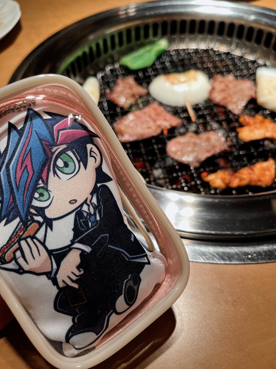 「ゆーさくに肉を食わせよう計画のアイちゃん」|タクミ🌟のイラスト