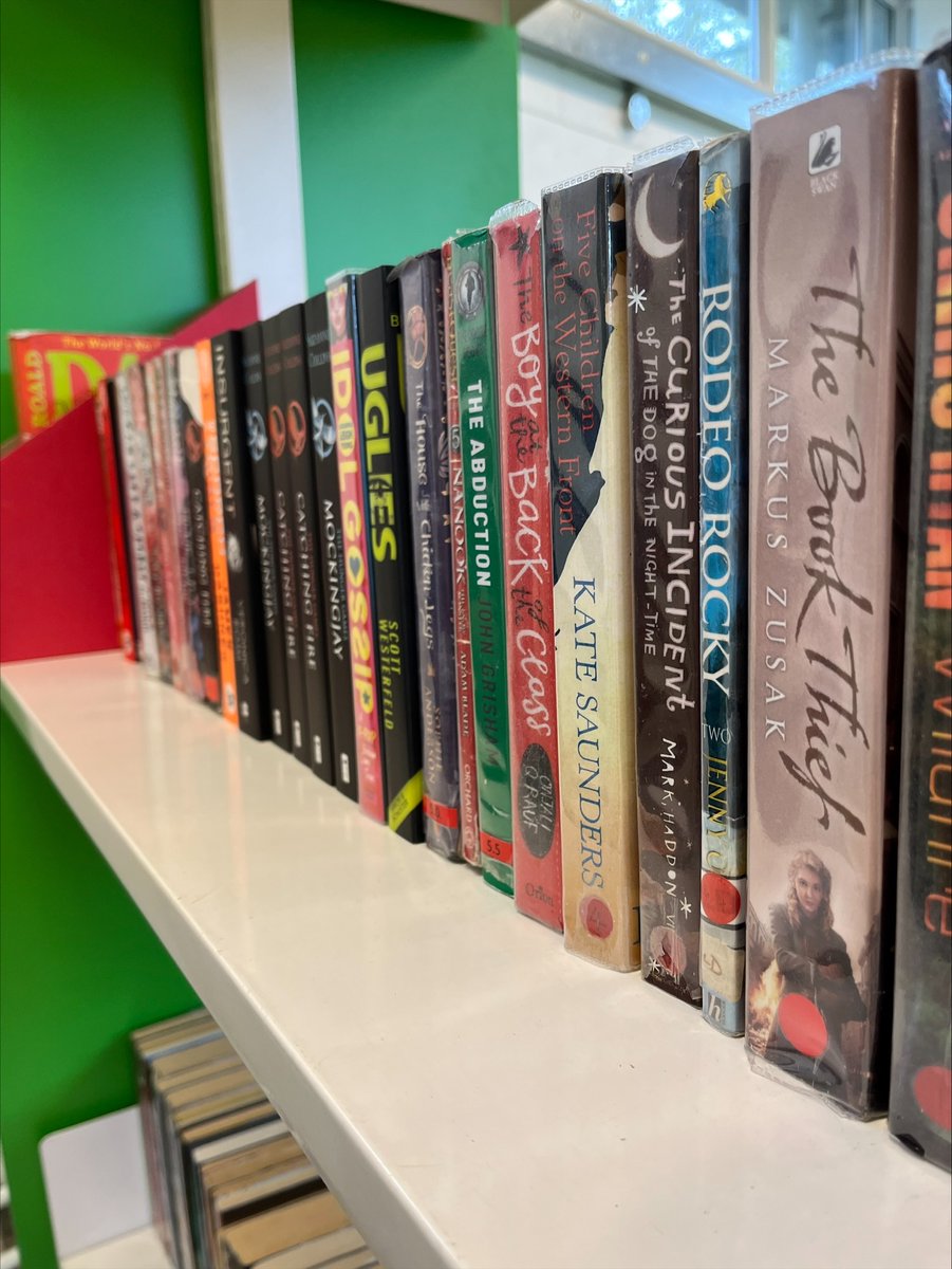 AVEnglishDept's tweet photo. Check out some of the new stock on our LRC shelves ๐ even more books are also on their way very soon! ๐๐ #readingforpleasure #books #readingisimportant @ArrowValeSchool https://t.co/XgWF5biI8d
