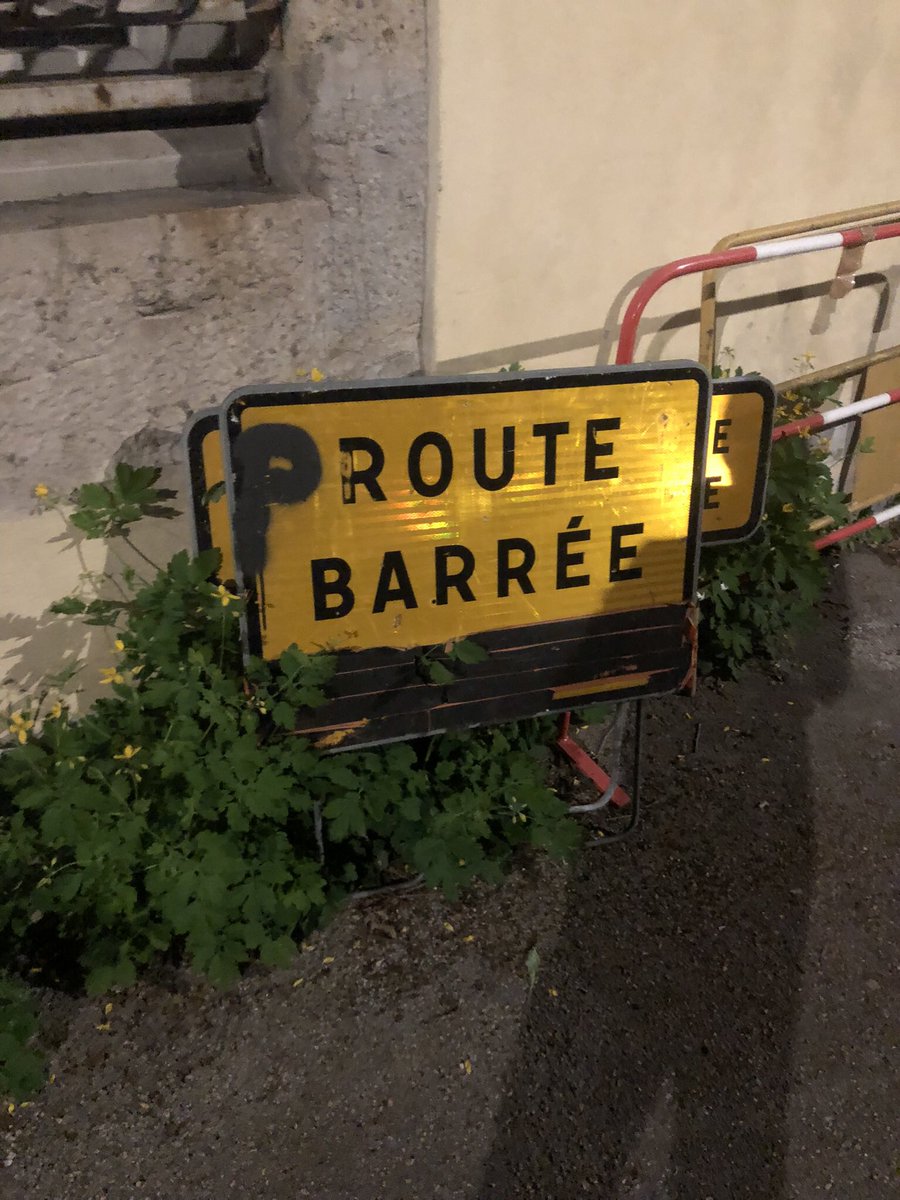 Dr_Green__'s tweet photo. La vanne du siècle https://t.co/QDB9uCTLIv