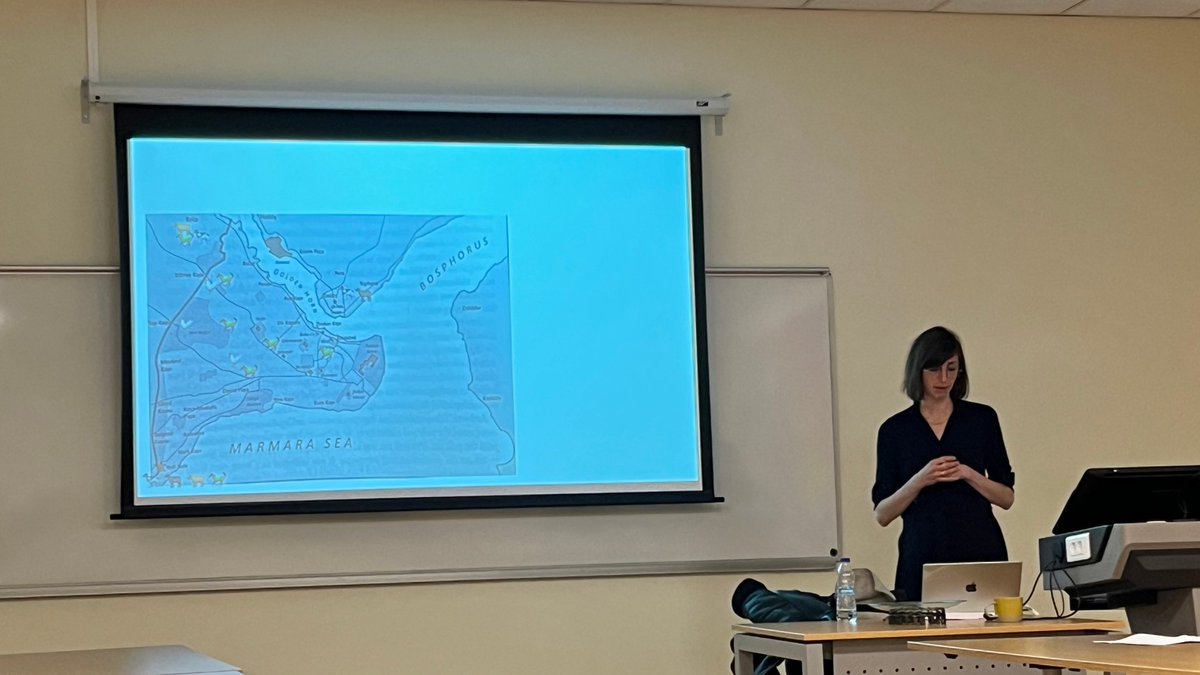OTTOLEGAL_ERC's tweet photo. We'd like to thank Helen Pfeifer for sharing her fascinating research on the animals of Istanbul with us. Thanks also to all those who attended the talk and participated in the discussion afterward! https://t.co/11mUuMAIfx