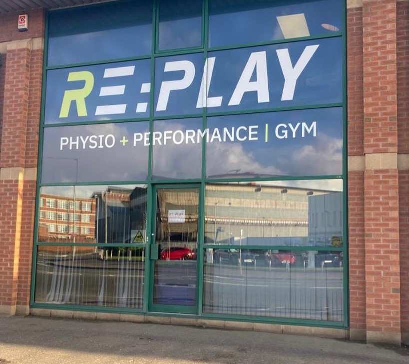 Replay_Physio's tweet photo. End of a busy week at RE:PLAY, we are delighted to be in our new clinic. Wishing a happy Bank Holiday weekend to all our clients. #sportsphysio #strengthandconditioning #gym #belfast #titanicquarter #fitness #physiotherapy #belfastcity https://t.co/3z61hp1Lkf