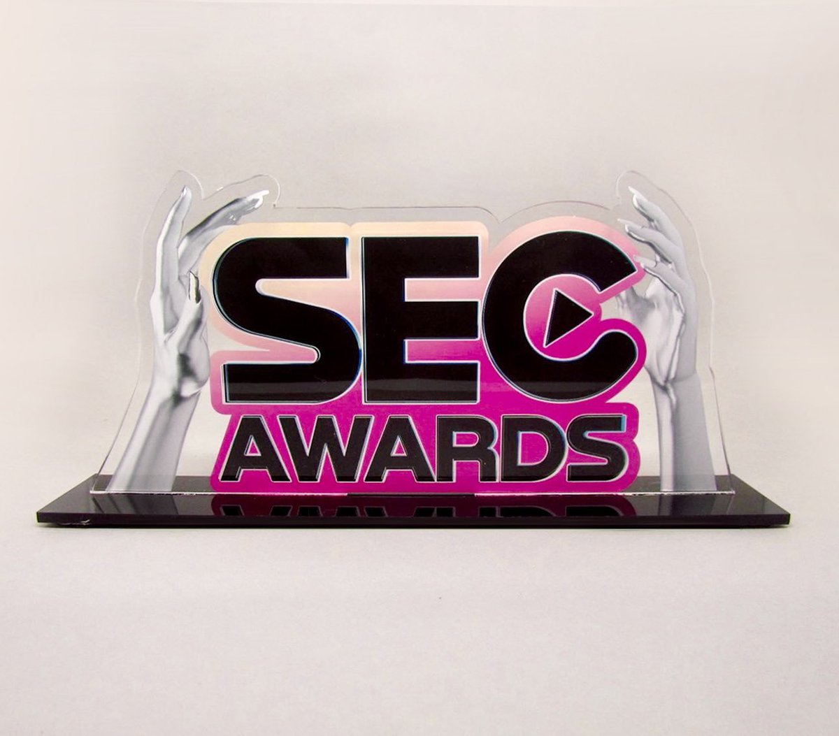 #jhope is nominated in 1 category for ‘Asian Musical Artist of the Year’ at  the SEC Awards 🇧🇷

- Award has physical trophy!
- Unlimited vote! Ends: June 11

🗳️Website:
-secawards.seriesemcena.com.br/artista-asiati…

🗳️Twitter:
I vote #JHope for #ArtistaAsiatico at #SECAwards 2023
++