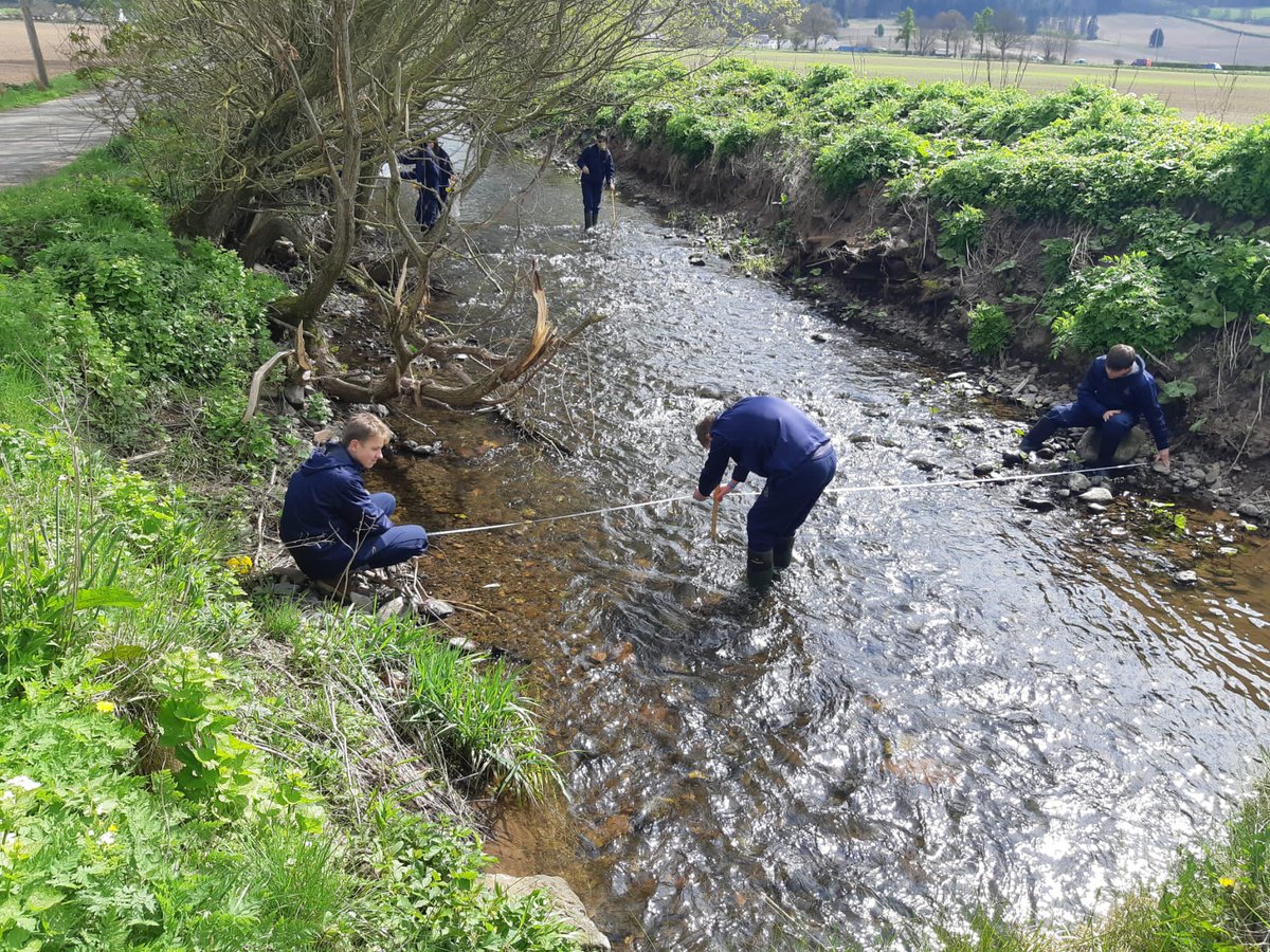 StrathallanSchl's tweet image. Top work from the  @Strath_Academic @StrathallanSchl Fifth Form GCSE Geographers in the River Farg with fieldwork and a great effort with a litter pick to add something back #HardWorkPaysOff #StrathCommunity @RoyalScotGeoSoc @AQAGeog  @KSBScotland @VisitScotland
