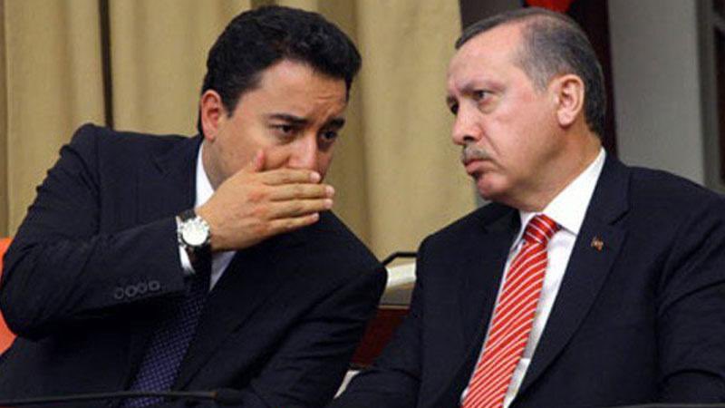 srkntnyldz's tweet image. Şirket yönetim kuruluna atamalarda bulunan Hazine, tüm bu süreç boyunca temsilcisi olduğu vatandaşların hakkını koruyamamıştı. Peki bu dönemde Türk Telekom Yönetim Kurulu’nda hangi isimler yer almıştı.

İlk isim TBMM Başkanlığı ve AKP hükumetlerinde Ulaştırma, Savunma ve Milli…