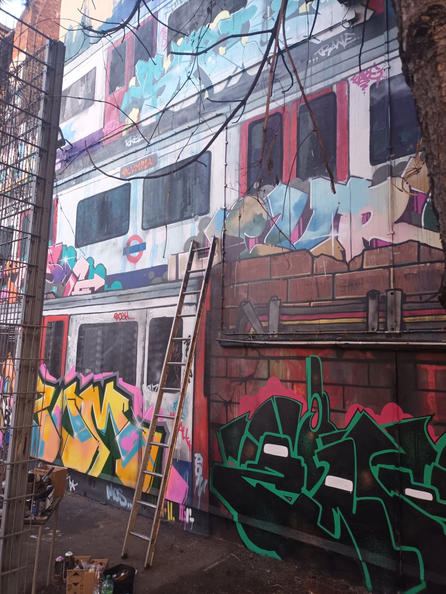 Gm peeps West London  yesterday 🤟