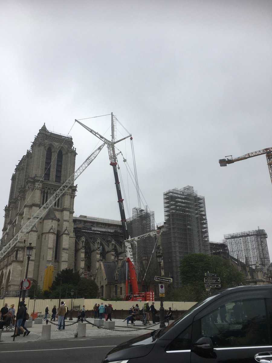 xuanphanaxa's tweet photo. Une belle dame qui se reconstruit 💒🏗 https://t.co/bnI5LK3G0m