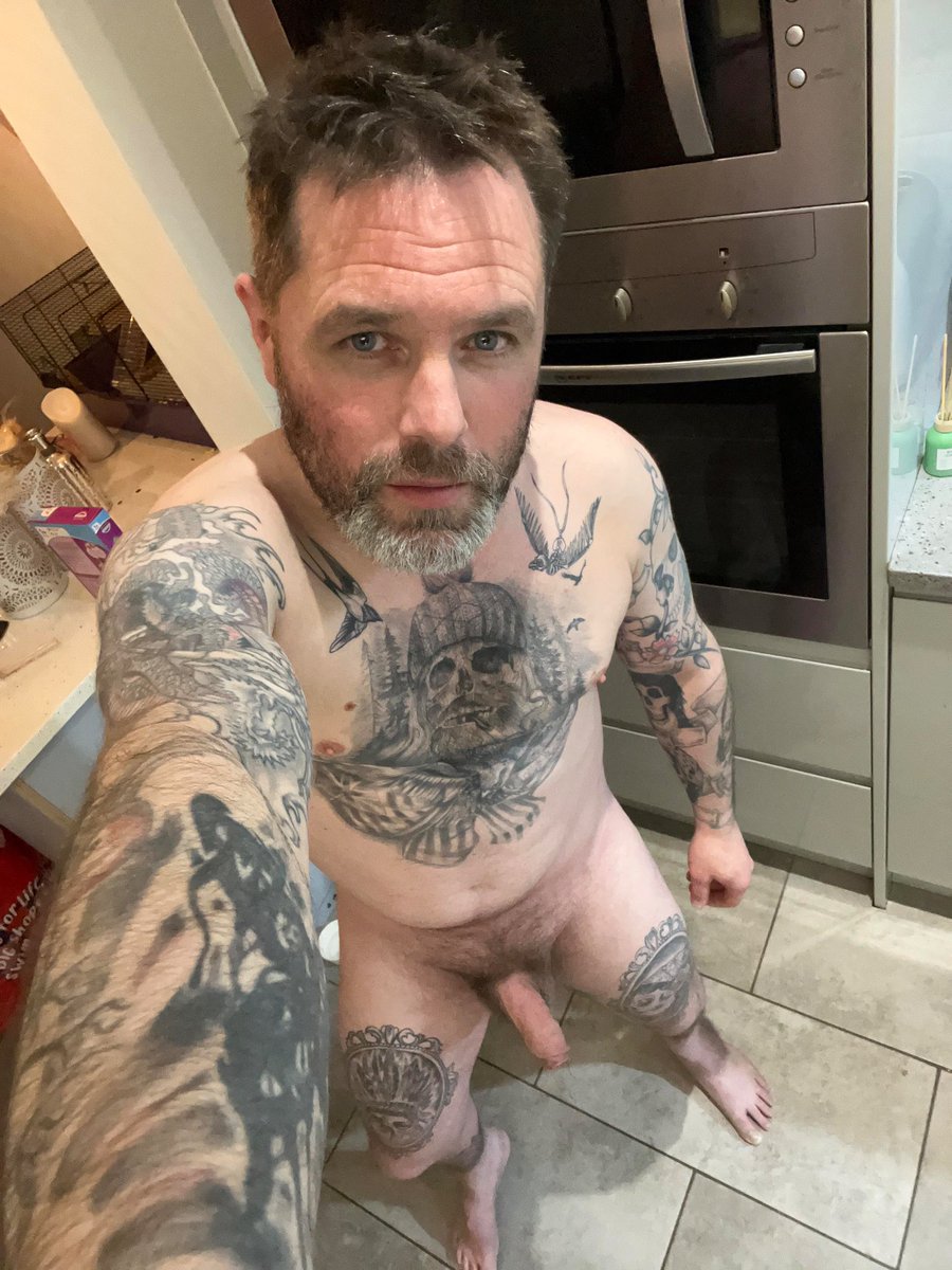 BillyDo76458254's tweet photo. @hotmenatwork https://t.co/ar7rAdkjZf