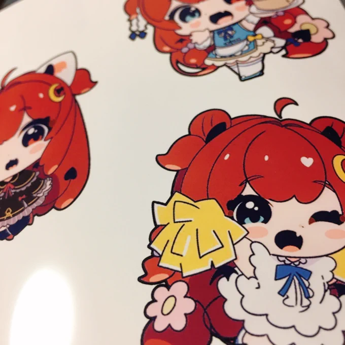 テストプリントしてみた! 今回のネップリは1枚に5パターンのロアちゃんを描きました 明日のお昼から公開予定です。