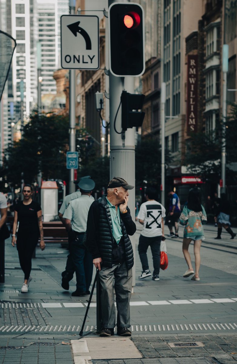 njpegeth's tweet photo. It’s been a while since I’ve posted. Shot on my 50mm. GN!

#streetphotography 
#PhotographyIsArt 
#art https://t.co/8lbqOmrrlQ