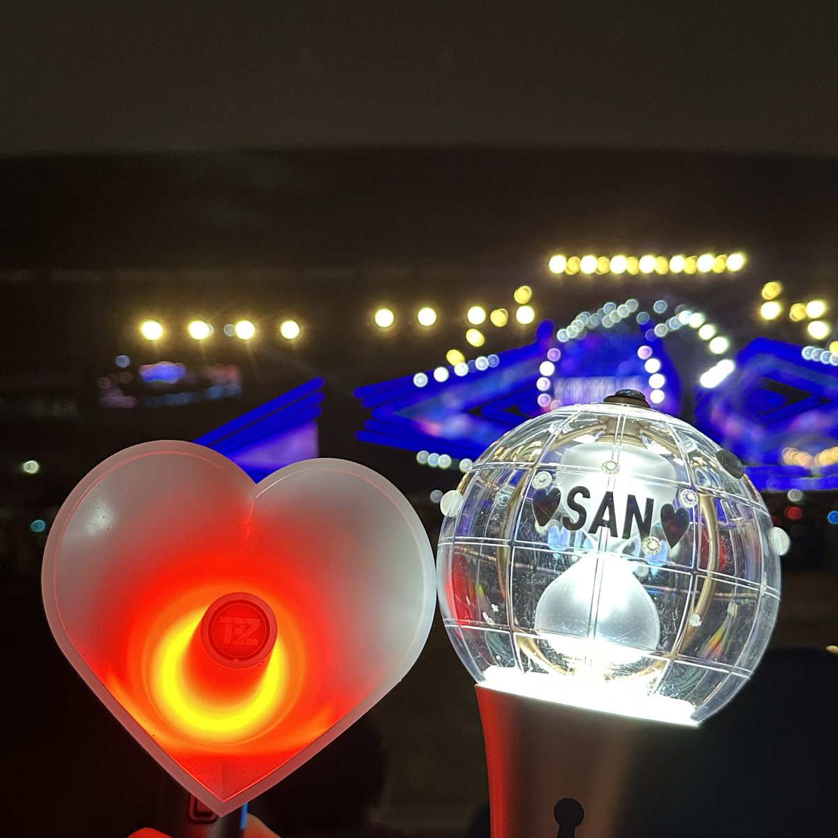 san____delier's tweet photo. 사니얌🩵🩷🩶 https://t.co/JoV5kXYu0x