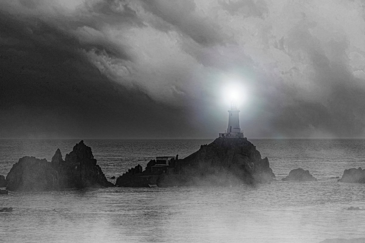 Westyorksman's tweet photo. Corbiere Lighthouse

#jersey #Lighthouse #Sea #cloud #cloudphotography #Sea #fog #photooftheday #photographer #photography #blackandwhite #light #mentalhealthawareness #cliffs #seaside #coast #picoftheday #Beach #blackandwhitephotography #misty #canon #ocean #seascape #wanderlust https://t.co/9PzhDozWBV