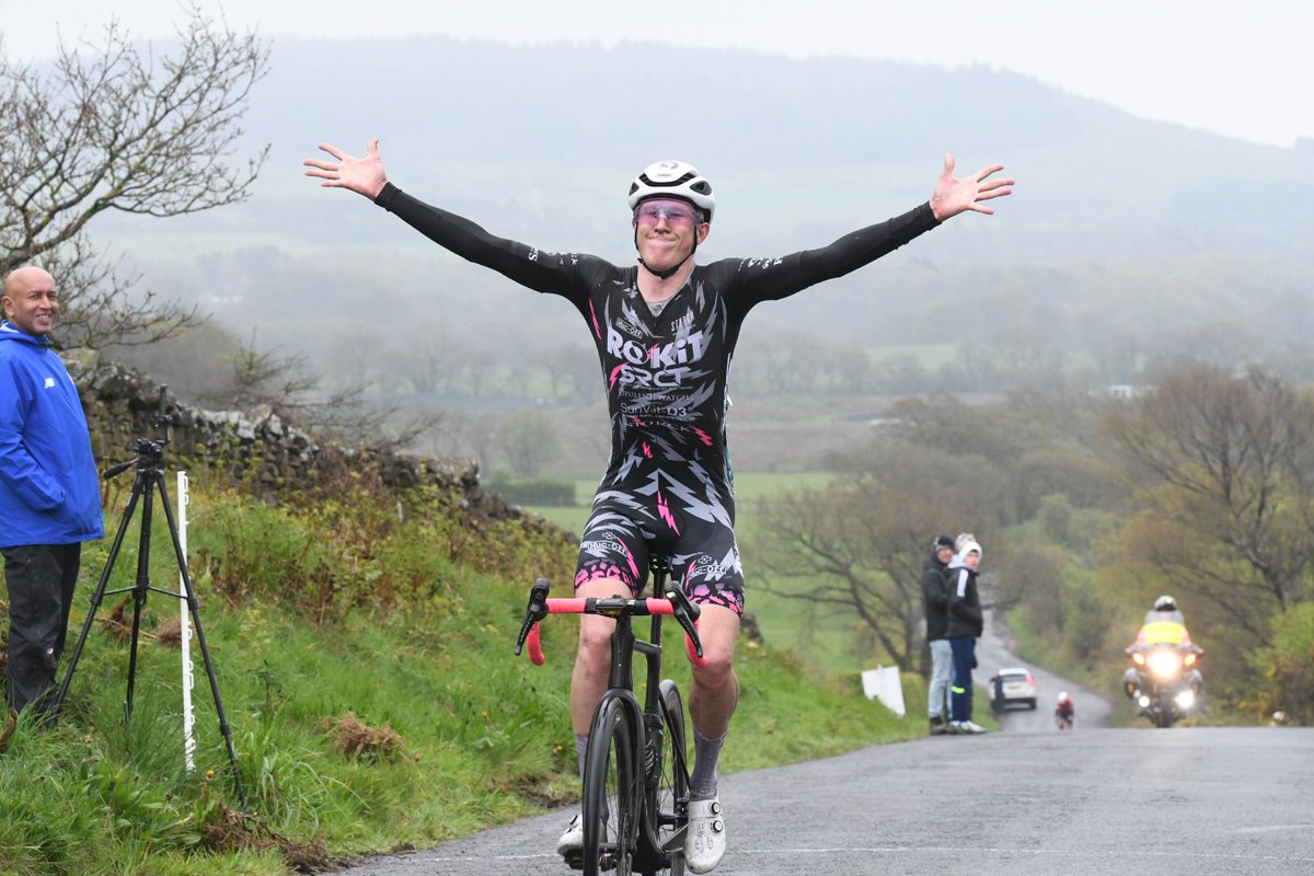 VeloUK's tweet photo. Matt Warhurst the solo winner with a stunning ride! https://t.co/ZE4SqYYW6p
