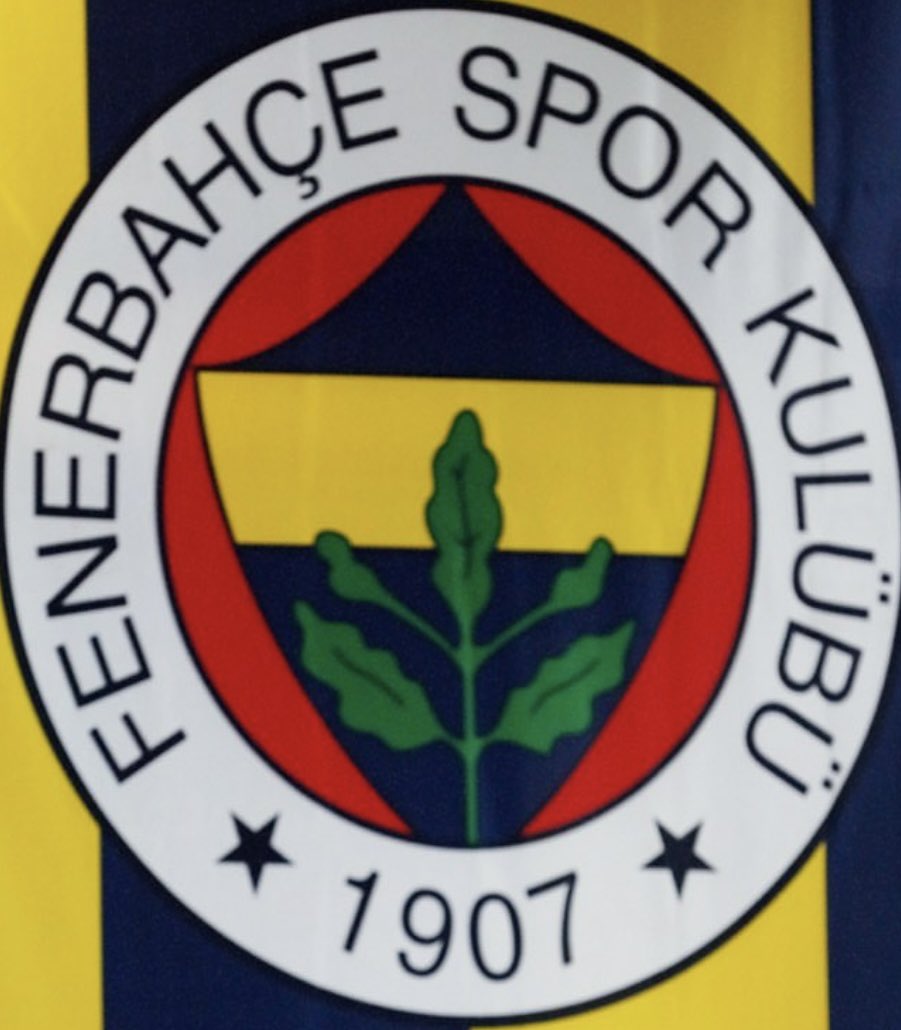 MahmutSamiYild3's tweet photo. @10ardaguler 
İstanbul’un En Yakışıklı Takımı @Fenerbahce 
#fenerbahçe #derbedermaço29 #derbeder29 #derbederstyle29 #sarıkanarya #sarılacivert #fenerlikızlar #gençfenerbahçeliler #kadıköyboğası #gfb1907 https://t.co/Wqd5rQaGhF