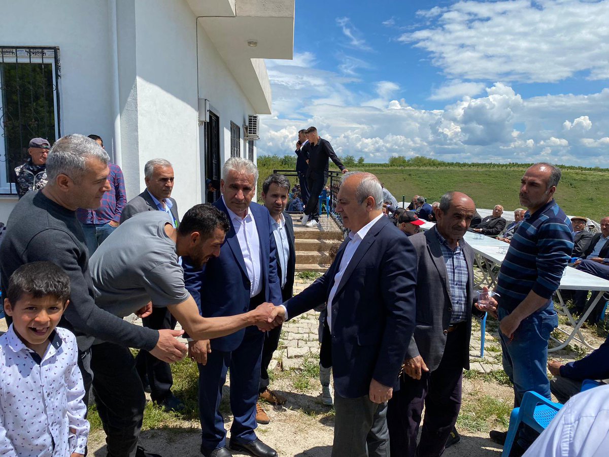 omeryilancii's tweet photo. İSTANBUL DÖNÜŞÜ, KÖYÜMÜZDE AKRABA VE DOSTLARIMIZLA BİR ARAYA GELİP SILAYI RAHİMDE BULUNDUK… https://t.co/ukLOTe6xCu