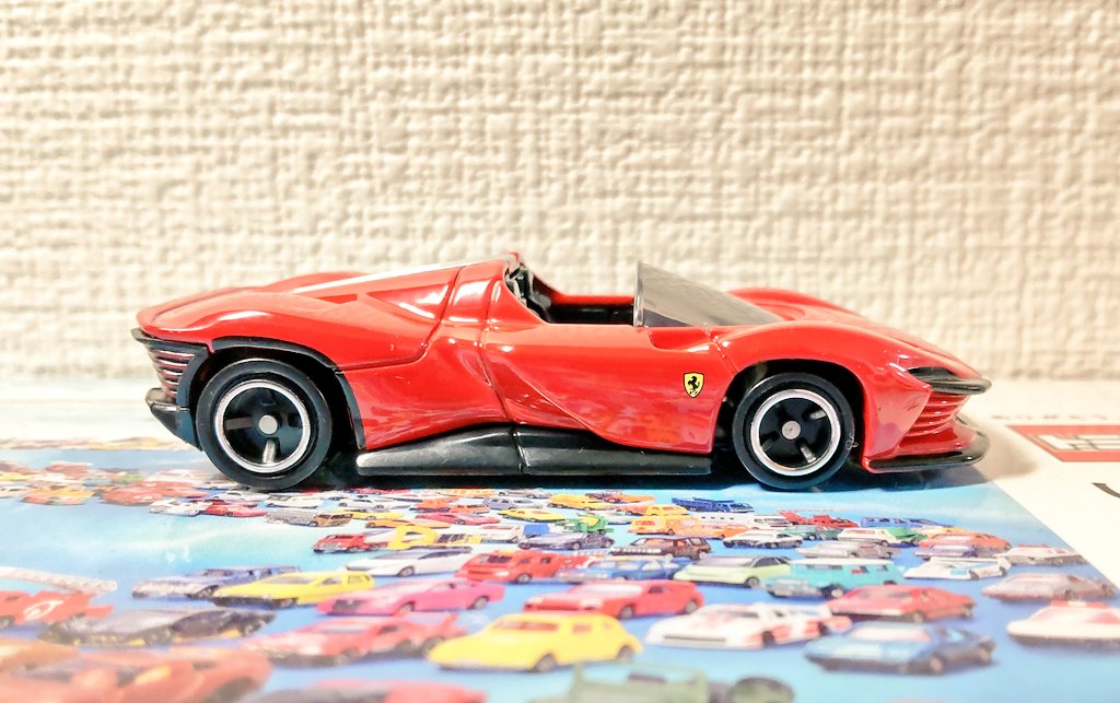 zamuseum's tweet photo. トミカ　No.46
フェラーリ　デイトナ　SP3

#トミカ 
#今日のトミカ 
#tomica
#Ferrari
#minicar https://t.co/LJ3RnMPOgQ