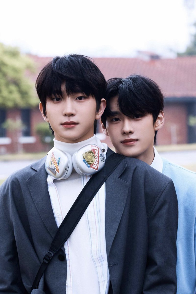 peachiehunn's tweet photo. look at 2jun yall 🥹 https://t.co/l1tJuwAkud