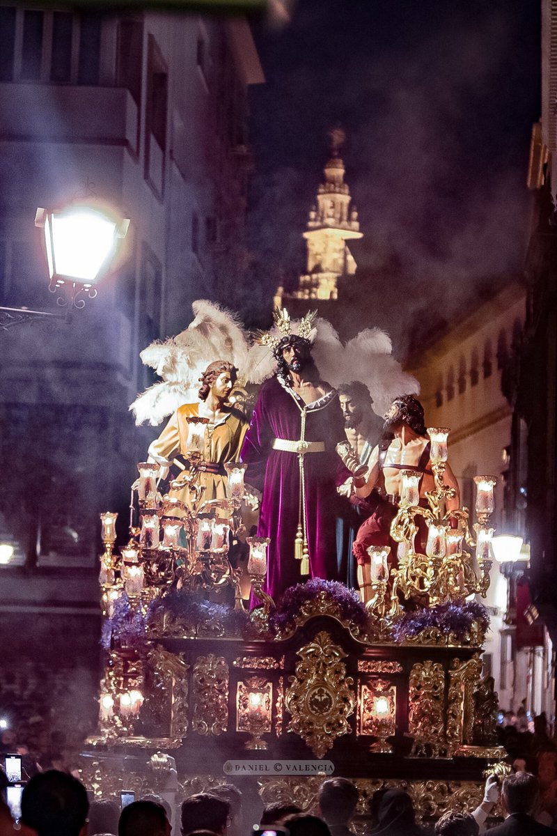 AL COMPÁS DE LA LAGUNA 
<a href="/Jesus_Despojado/">Hdad Jesús Despojado</a> #tdscofrade #Sevilla