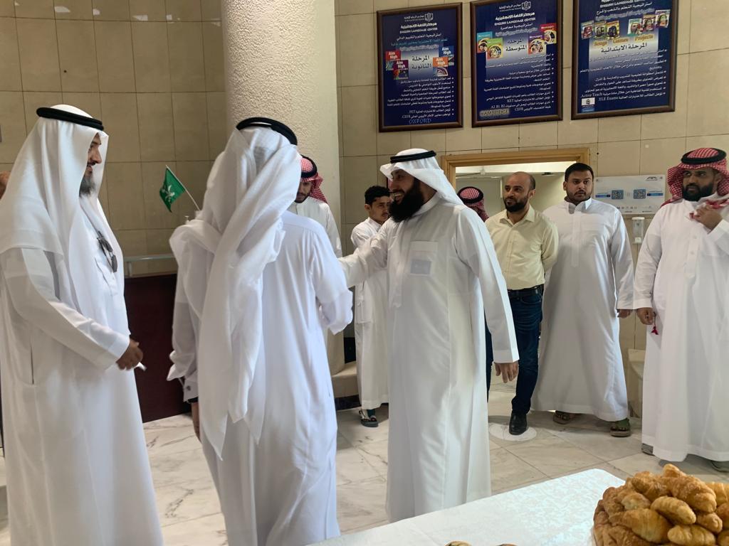 ataaeduco's tweet photo. أقامت #شركة_عطاء_التعليمية #حفل_معايدة لموظفي إدارة الشركة والمجمعات التعليمية، بمناسبة #عيد_الفطر_المبارك، برعاية سعادة الرئيس التنفيذي د. فهد التويجري، وبحضور مديري العموم والإدارات ومديري المجمعات التعليمية، في مقر الإدارة العامة، حيث تم تبادل التهاني والتبريكات بهذه المناسبة. https://t.co/FNi6nHg412