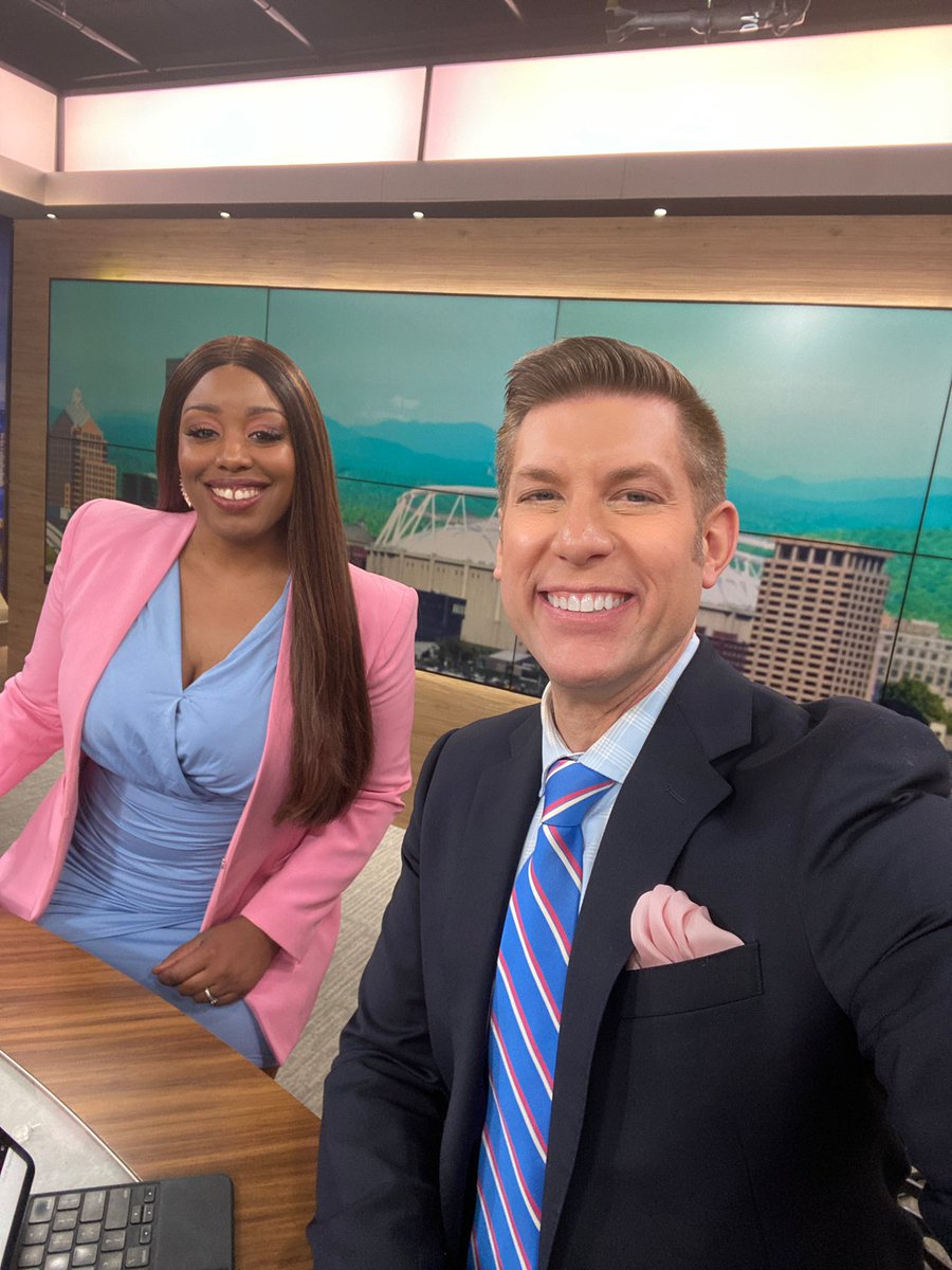 CaseyJBortnick's tweet image. Ready or not… grab some coffee ☕️ and join me &amp;amp; @MercedesTVnews! 📺 

We’re bringing you all your statewide headlines right #NOW and all morning on #YourWeekend on #SpectrumNews1! Our co-anchor @melissasteinTV is on an important assignment… tune in to learn more.