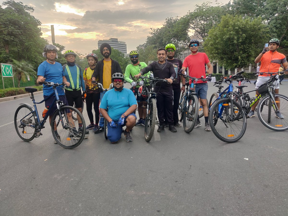 DPRdelhi's tweet photo. We along with our fellow cyclists of Delhi/NCR participated in #Raahgiri today. It was so great to see people enjoying the streets 🎉.

#streetsforall #cycle #makecitiesliveable https://t.co/jSJs5Yi9OM