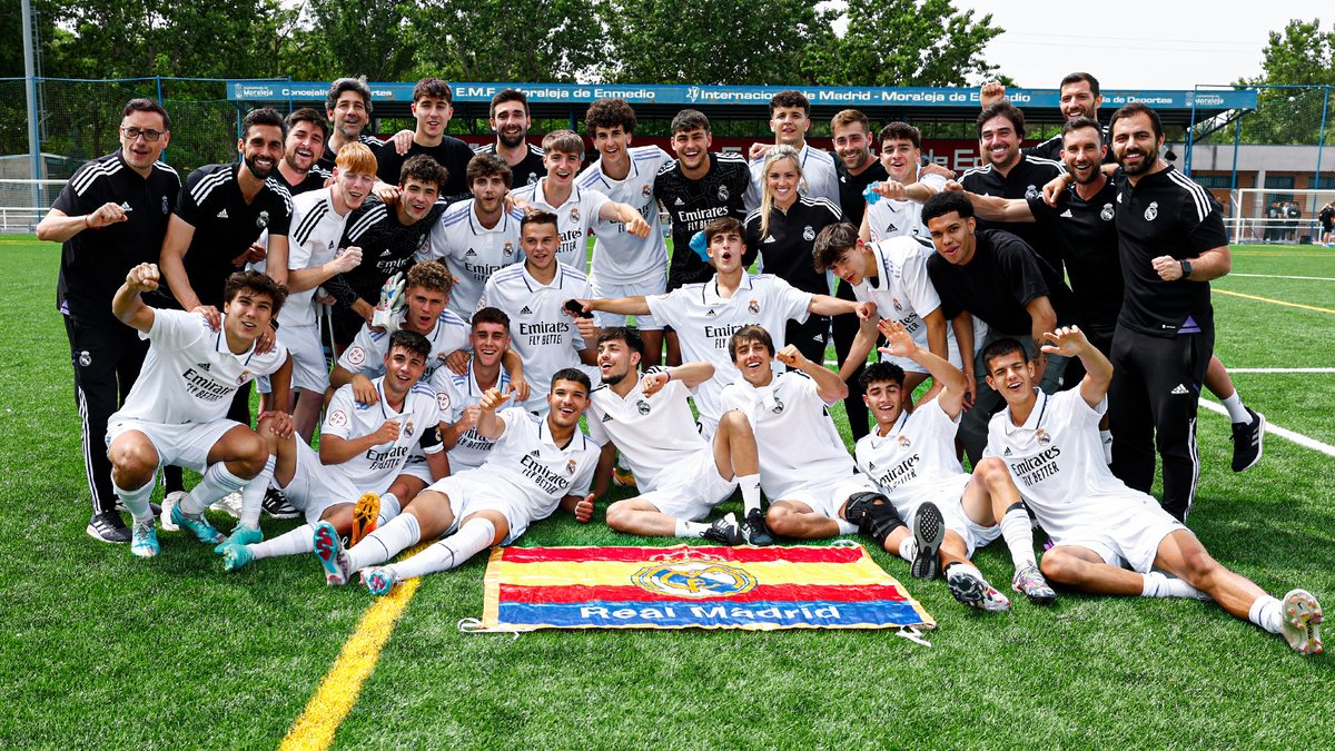 🤩 ¡SOMOS CAMPEONES DE LIGA! 🤩
Juvenil A | #LaFábrica | #HalaMadrid