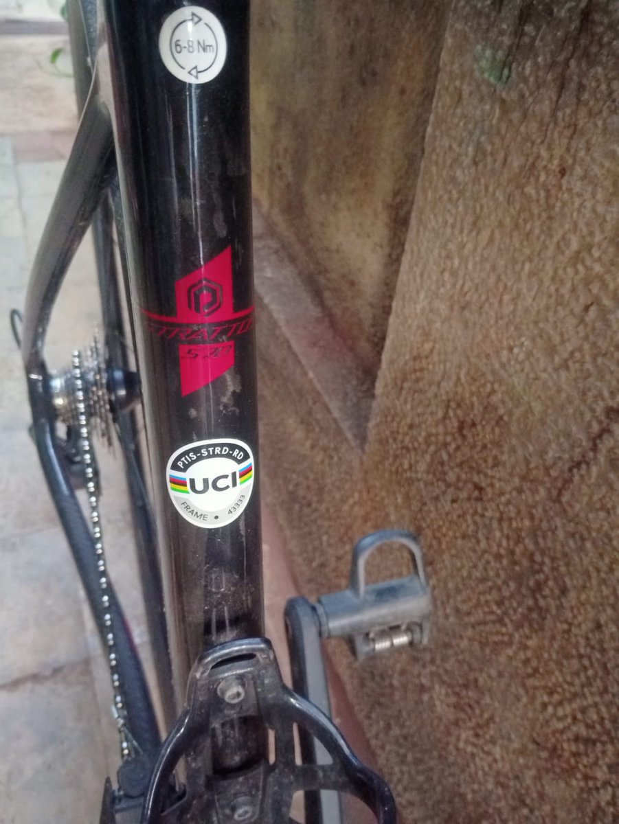dimaseriana's tweet photo. Roadbike polygon
Stratos s7d size M UCI
Minus bartape seperti di foto 
Sisanya lecet dikit pemakaian
Grupset full 105
Tanpa acessories
Pedal diganti biasa
Lokasi tuban jawa timur
Rekber siap
Kirim2 siap
Harga 17.5 jt #fnfjb https://t.co/VlwTPkYMzY