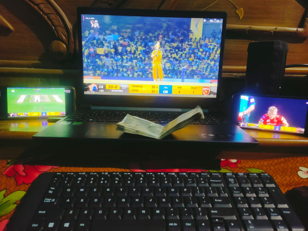 vikaskumar2601's tweet photo. HUGE fan of CSK 😍😍😍 @msdhoni https://t.co/YeGrs7xOI4