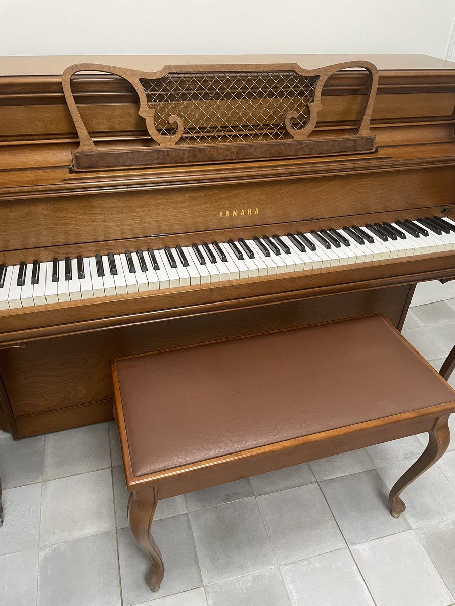 Piano finally arrived last week!! It’s enough for me for the time being .. it’s been over 30 yrs since I stopped playing! #vintage #piano #yamahapiano #piano