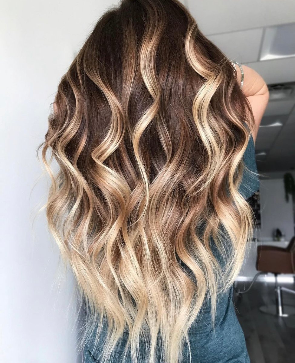 ConceptHairMag's tweet image. 😍 Who else is loving the dimension on this? by @hairbychrissydanielle 😍

#bronde #rootmelt #hairapprentice #hairdressing  #apprenticeships #futureprofessional #hairskills #hairdresser #concepthairmag