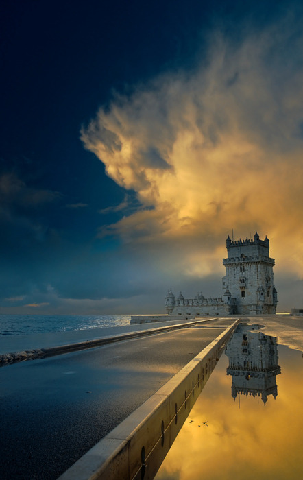 outotec's tweet photo. Belem Tower, Lisbon, Portugal #BelemTower #Lisbon #Portugal https://t.co/f1g9kKjibE https://t.co/6V2qF1JAFe