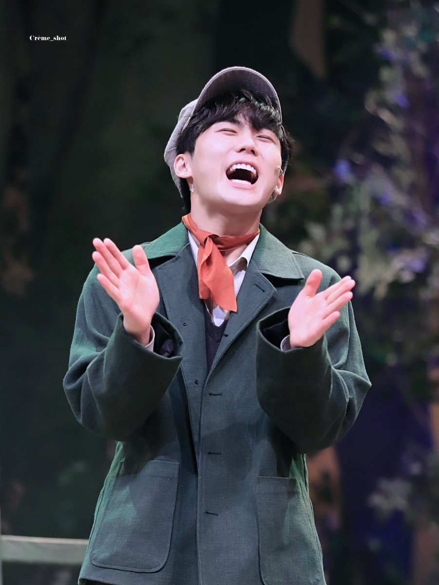 creme_shot's tweet photo. 230430 비밀의 화원 #종형 #쫑글
웃을땐 입이 엄~청 커져!ꉂ(´ᗜ `*) https://t.co/Cat2iVffFh