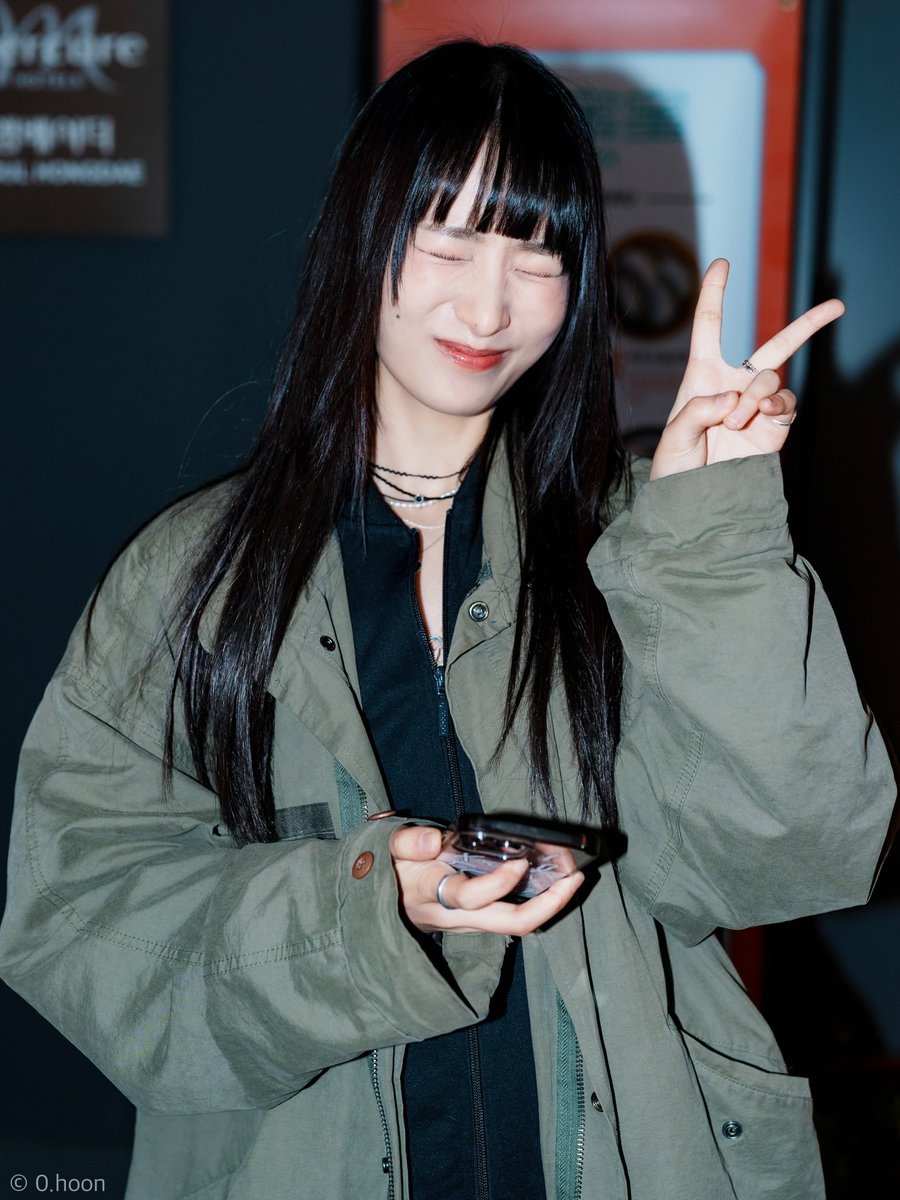 쩡윤언니 뉴진스 처럼 필름룩느낌 직광으로 찍어봤는데 넘 예뿌네 내 맘 속 뉴진스야
#최정윤