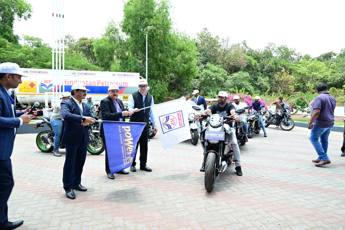 HPCL's tweet photo. #poWer100,  our high octane #premium #petrol was launched at #Goa by Director-Marketing, Sh. Amit Garg in presence of ED-I&C Sh. Subodh Batra, esteemed customers & officers.

Experience superior anti-knocking properties that improve engine power for faster acceleration and better fuel economy with poWer100.