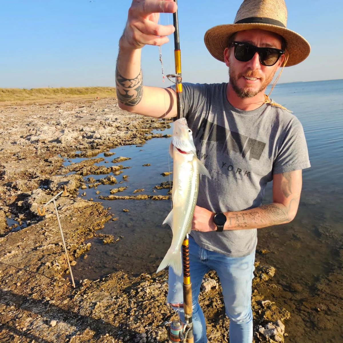 MarquitosGrilli's tweet photo. Dia de pesca con Papá 
Pesquero del monte, Lago del Monte, Guamini https://t.co/a054SiQ7mU