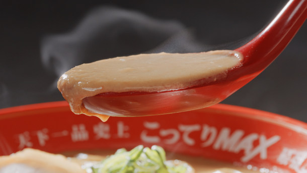 livedoornews's tweet photo. 【濃厚】天下一品、史上最強のこってり感を楽しむ「こってりMAX」登場
https://t.co/G0LKKDRE9C

“こってりよりもこってり”をキャッチフレーズに、一部店舗で人気を博していた「絶品MAX」が、名称を新たに登場。6月1日より58店舗にて先行販売が開始し、6月12日より全店販売となる。 https://t.co/v8NB4vfS8c