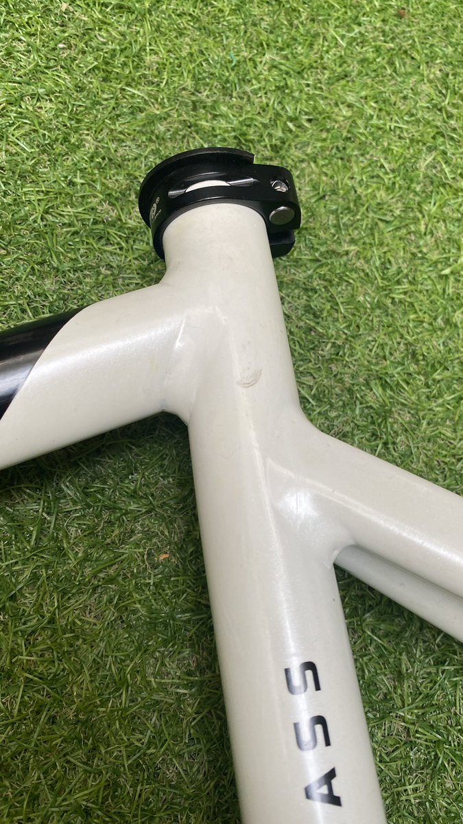 WTS frameset beclass lust sz 51 newoldstock, headset+seatclamp included.
Kondisi lecet penyimpanan.
3,8 nego.
COD surabaya timur special price, males packing2.

Pm
 #fnfjb